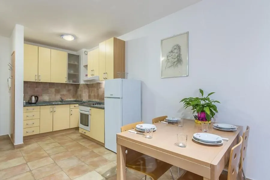 Apartment Nadia Novigrad Istria